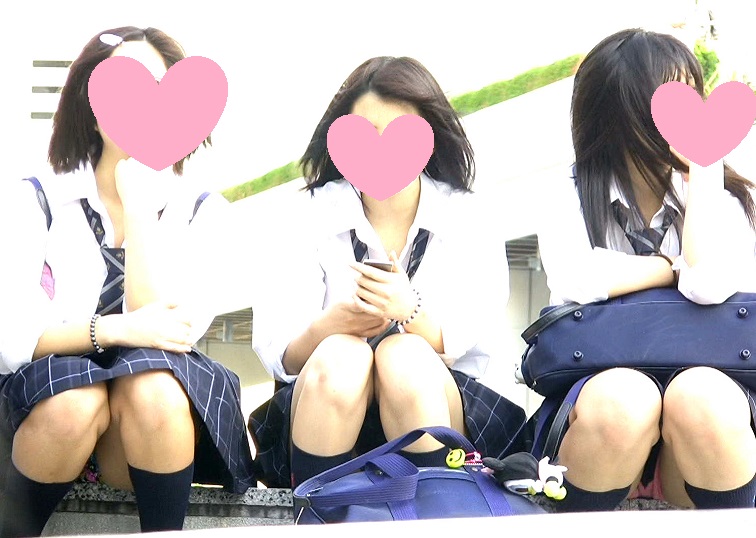 制服　座りパンチラ 再販)制服女子の体育座りパンチラ - Pcolleレビュー始めました ...