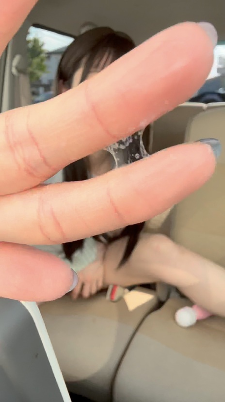 【2本セット】車の中でパンツ見せつけからの車内オナ