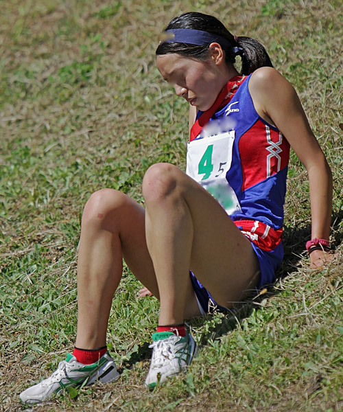 小学生陸上 胸ちら ランパンから見えるインナー狙いの走り高跳び