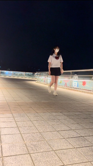 セーラー服眼鏡優等生JKの帰り道