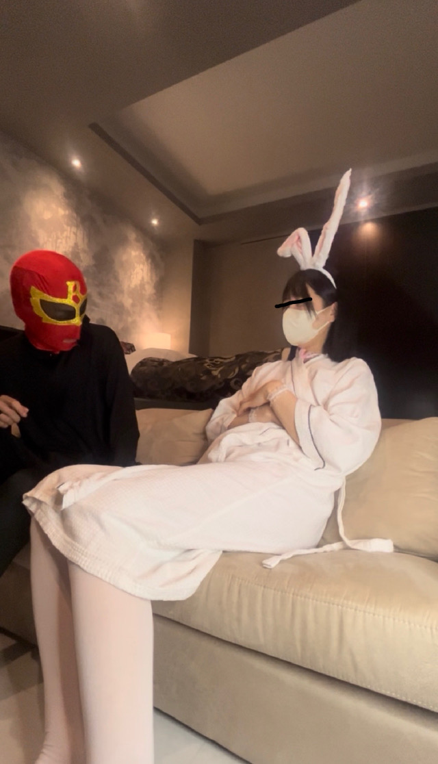 罰ゲーム編 貧乳セフレ女子呼び出してうさぎちゃんのコスさせていじめてみた(笑)
