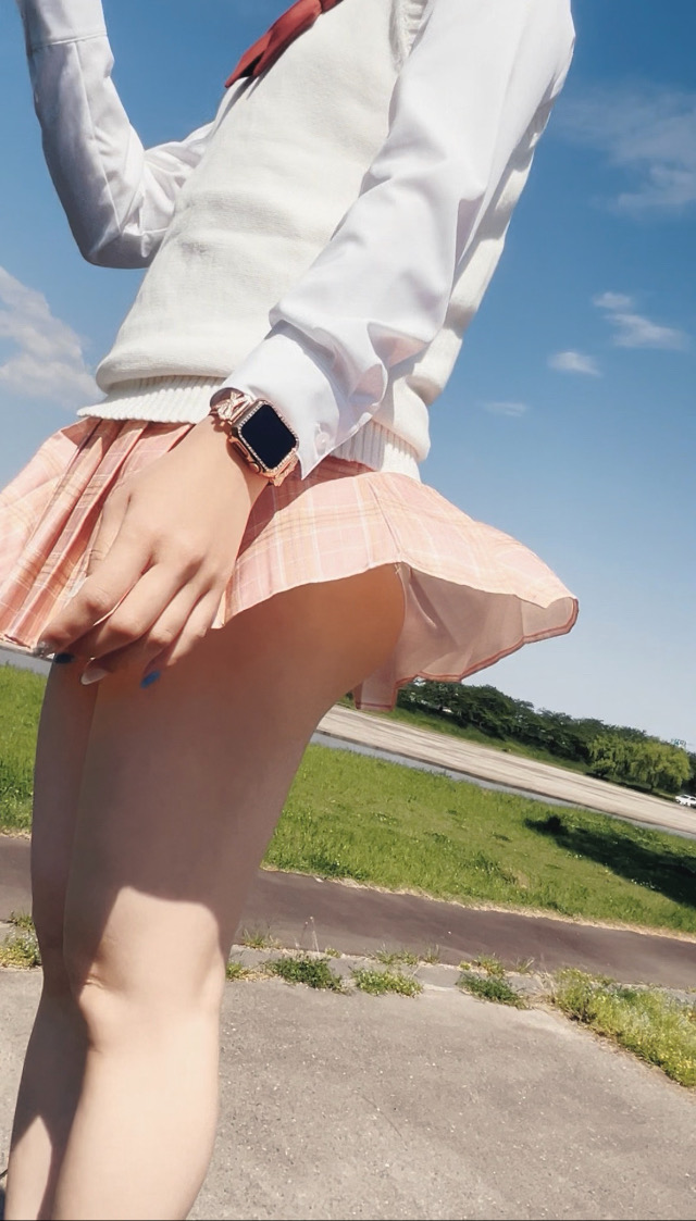 清楚で大人しめな子をコンビニで見つけて人がいなそうな広場に連れて行き…