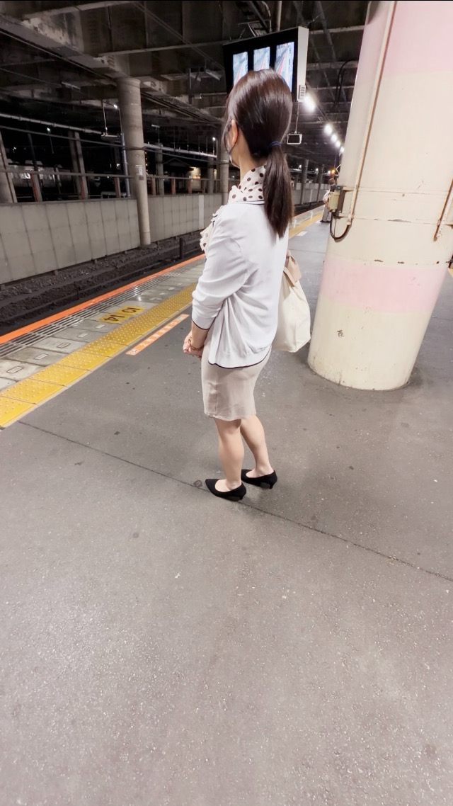 【対面電車ＯＬ】ぴっちりタイトスカート▽ゾーンへのチャレンジ！