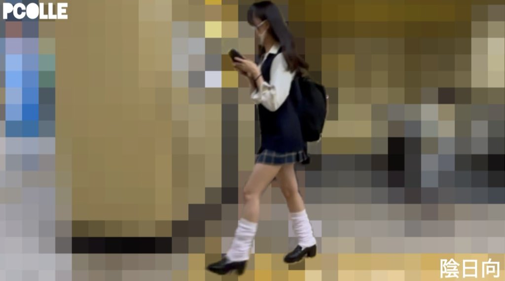 陰日向Vol.34 【期間限定】顔出し！最高の美脚JKのローアングルと捲り水平接写撮り【2日分】