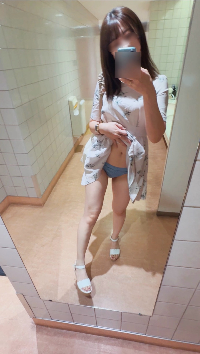 【店内とう〇つ風自撮り界隈】おnewの花柄ワンピでショッピング♡♡