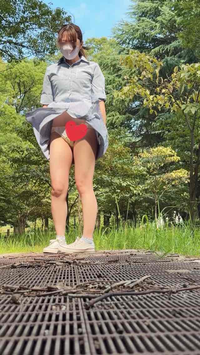 清楚なストライプワンピ【ここに立ったのが間違いでした、、、】やってることは清楚ではない件ｗｗｗ