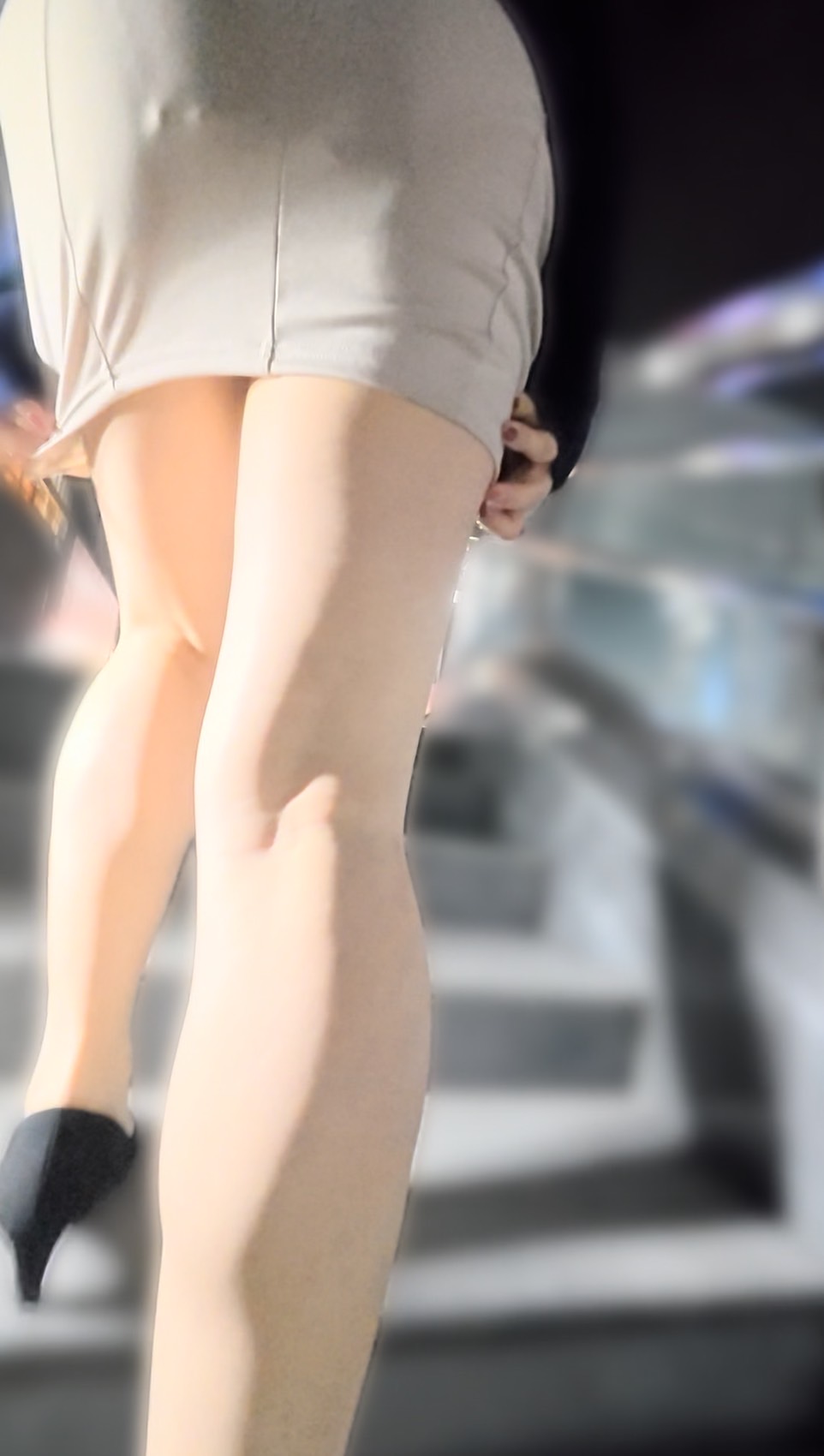 ４Ｋ激ミニタイト【ラウンジ嬢】束の間の一服休憩を覗き見