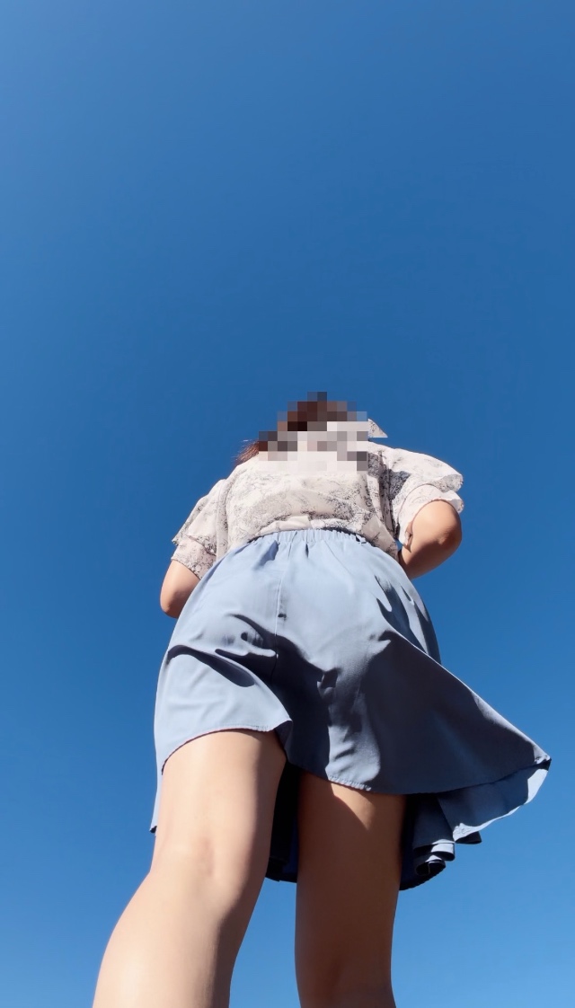 【ナースのお仕事終わり追跡】ひらひらスカートぱんちら！あの病院の看護師さん！