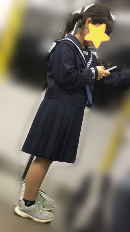 【制服JKは癒しです！3】見つめていたい！ gallery photo 1