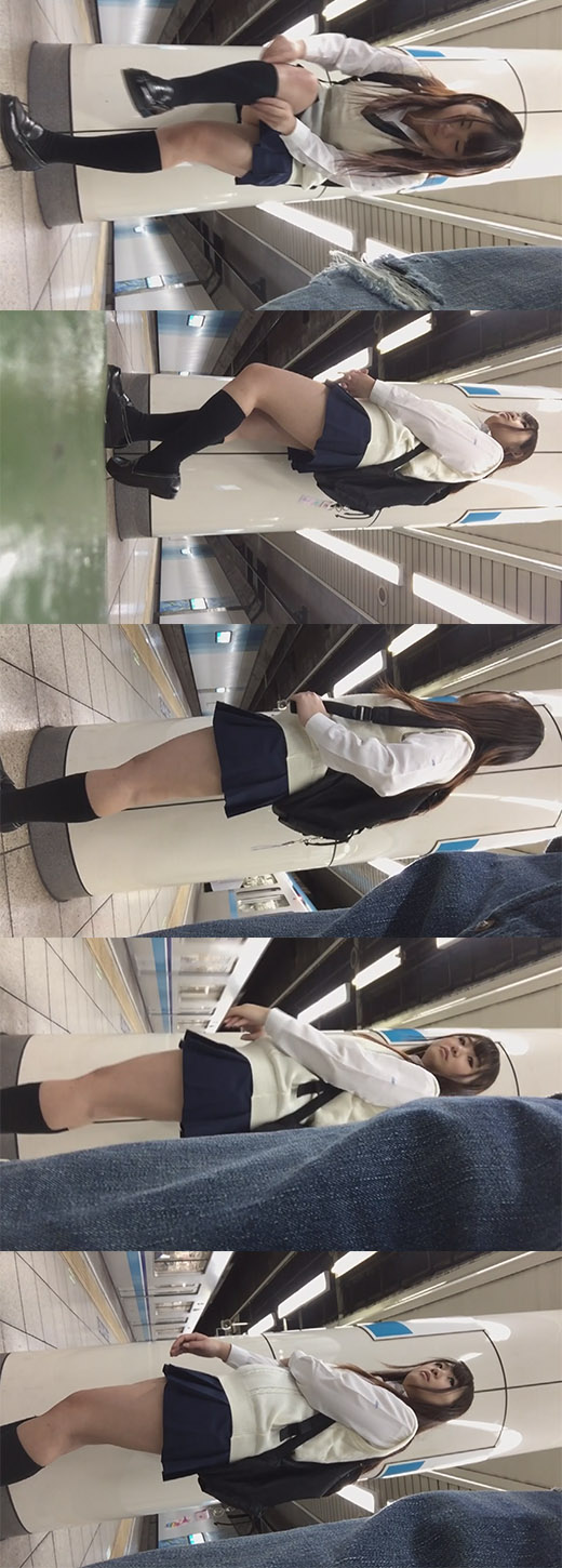 パンチラスクープ2!!電車待ちホームミニスカ制服パンチラ gallery photo 2