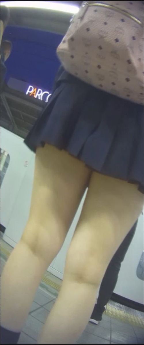 パンチラ番長