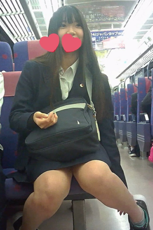 電車内　可愛いJKを対面撮影！