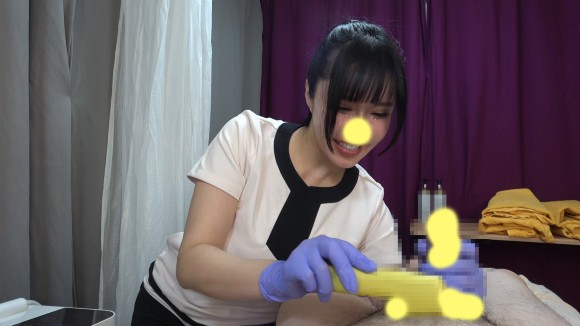 健全脱毛サロンの爆乳セラピストさん♥保湿オイルでパイズリ手コキ♥たわわなオッパイが精液まみれになる♥