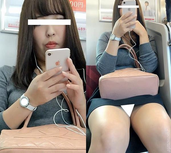 (電車対面）(顔出し)〇っぱい大きめ…紺のスカートから色白のむっちりふとももをむき出しにしちゃう…黒髪ロングヘアのOLお姉さんを