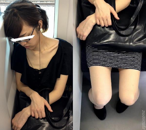 (電車対面）(顔出し)朝からぐったり…タイトミニからむき出しのパンプスからそそり立つパンストあんよが緩んじゃう…OLお姉さんを観