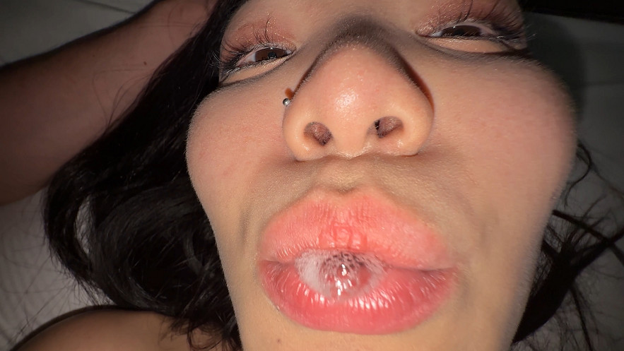 【個人撮影】桃瀬まゆのハメ撮り風　Dキス＆口臭嗅ぎ