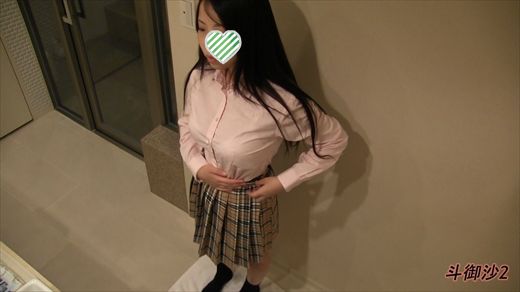 着替え隠撮　発育し過ぎ‼ｗ巨乳J〇の一般コスプレモデルちゃん☆【マル秘】制服～スク水