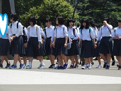 制服姿の女のコを撮影しました！！８５