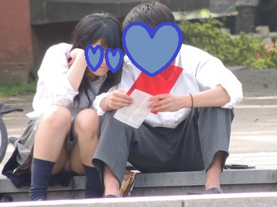 【再販】制服姿の可愛いコを発見！！（ＦＨＤ）大変です！！パンツが見えてますよ１６