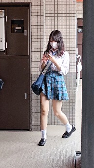 【合計収録時間30分超】神JK。毎朝エレベーターで盗撮してる青制服女子に手を引っ張られて、、