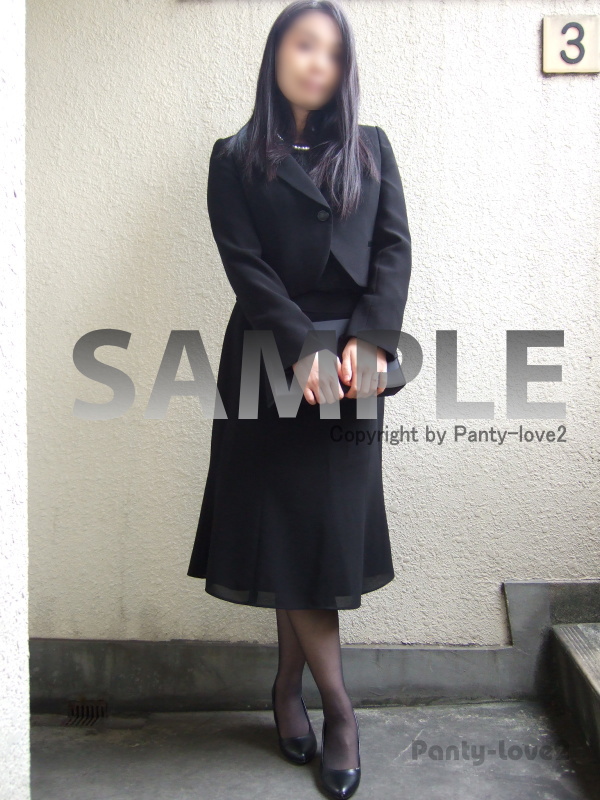 【再販】【喪服熟女】えいこ　高画質 gallery photo 1