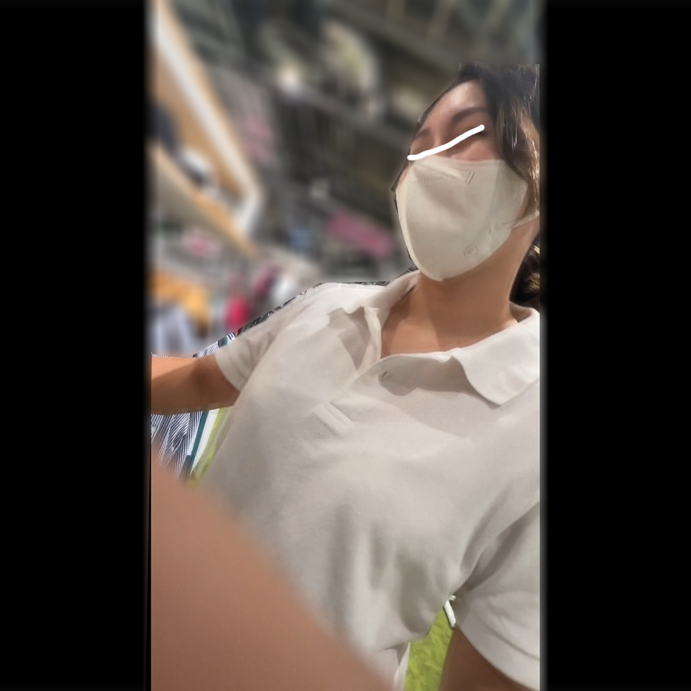 【店員個撮㉗】美人店員さん2名の胸ちら乳首!!