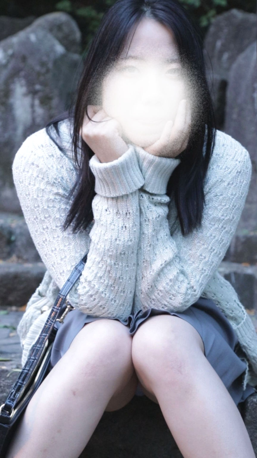 「パンツ、撮ってません？」外撮りパンティ撮影会