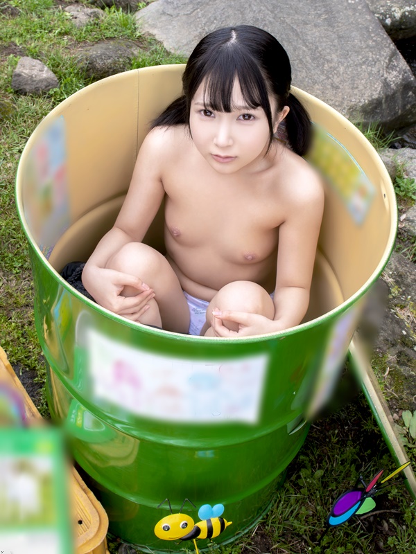 ドラム缶　エロ キャンプの定番】ドラム缶風呂に入ってる女子達の二次エロ画像 ...