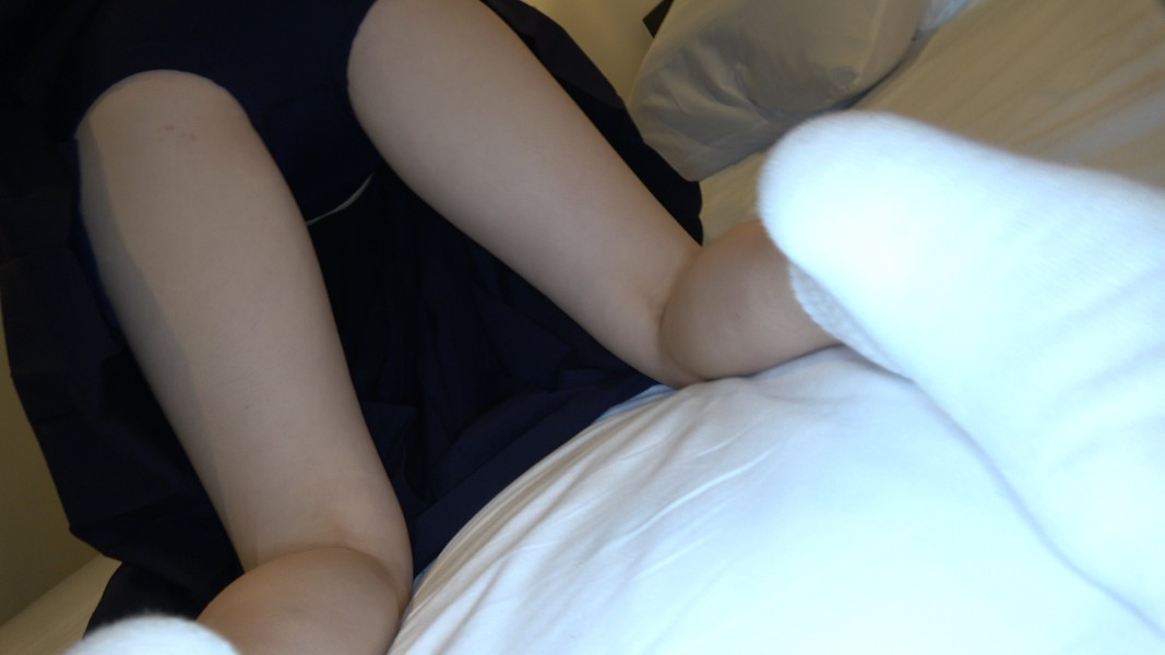 ブルマ撮影会！ネトゲの学生さん♪冬セーラーにロングスカート！くるぶし白靴下　23