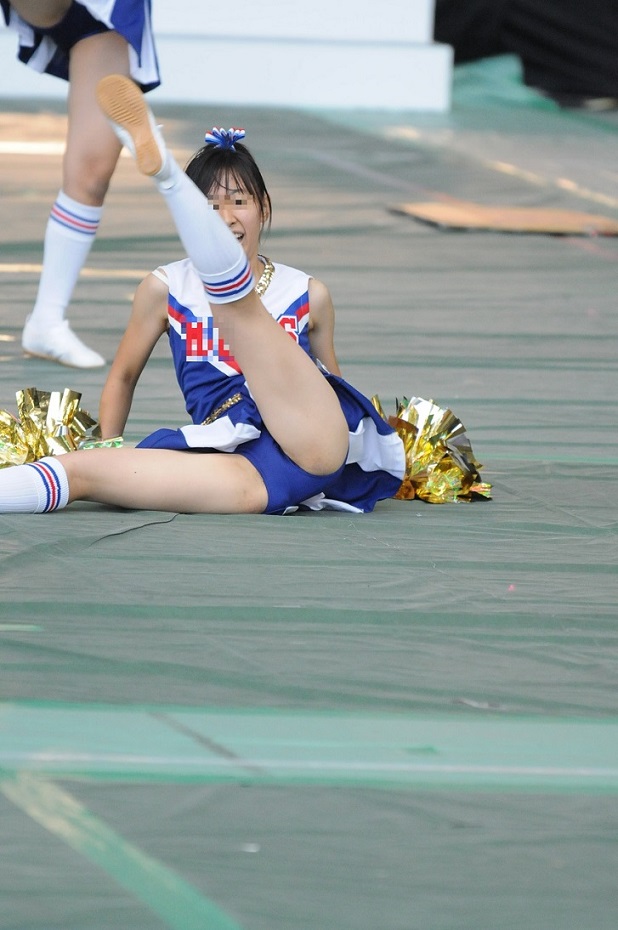 伝説のイベント参加　かわいすぎ無敵のチア②　～王道の青ア〇スコが丸見え　青春まっただ中のチアチーム～