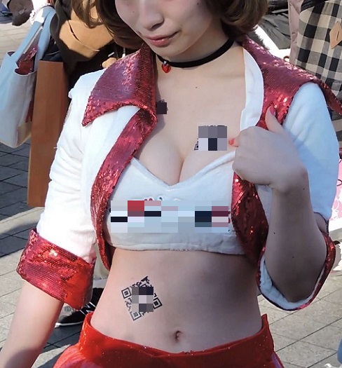 コスプレ2016冬へそ出し巨乳おっぱい谷間に興奮！【動画】イベント編 2969