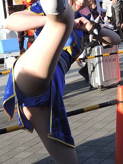 コスプレ2016冬足を高く上げてハイキック！座ってポーズ【動画】2948と2907～2910セット販売