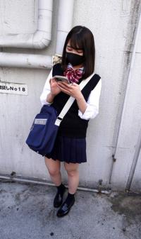 【個撮】優等生っぽいミニスカ制服美小女を自宅に連れ込みハメ撮り_生ピストンから中イキ連発