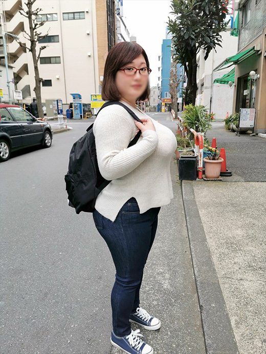 むっちり肉団子専門学生22歳。ほしがりぽっちゃりマゾビッチ。オエオエ涙目イラマ教育♡