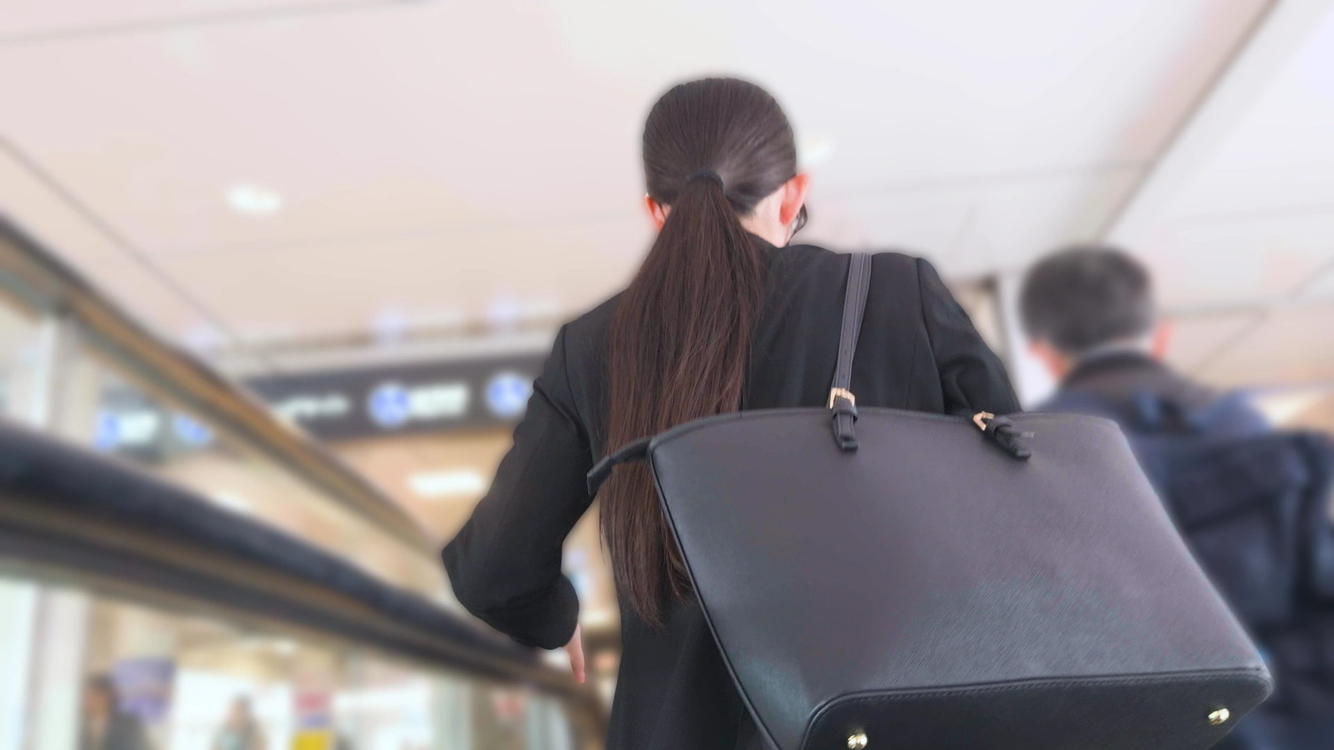 歩行記録0346「リクルートスーツ女子の清楚パンティーラインを拝見」(全4名)
