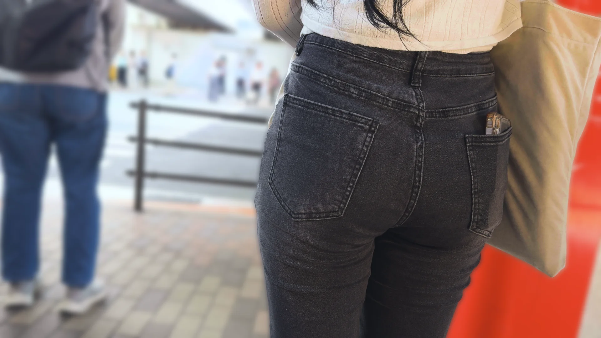 歩行記録0347「ジーンズJDを階段でダイナミックアングル撮り」(全2名)