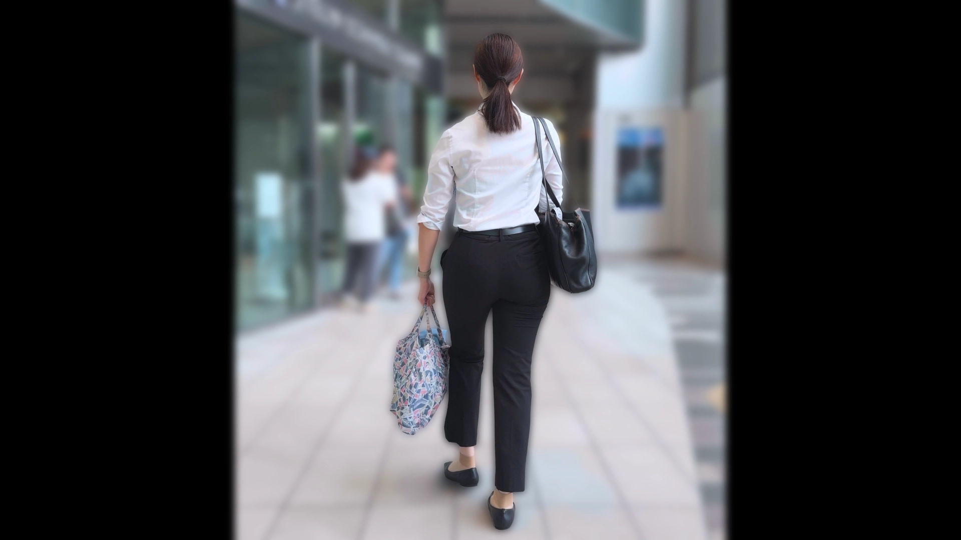 歩行記録0353「圧がすごい豊満ヒップのリクルートスーツ女子」(全3名)