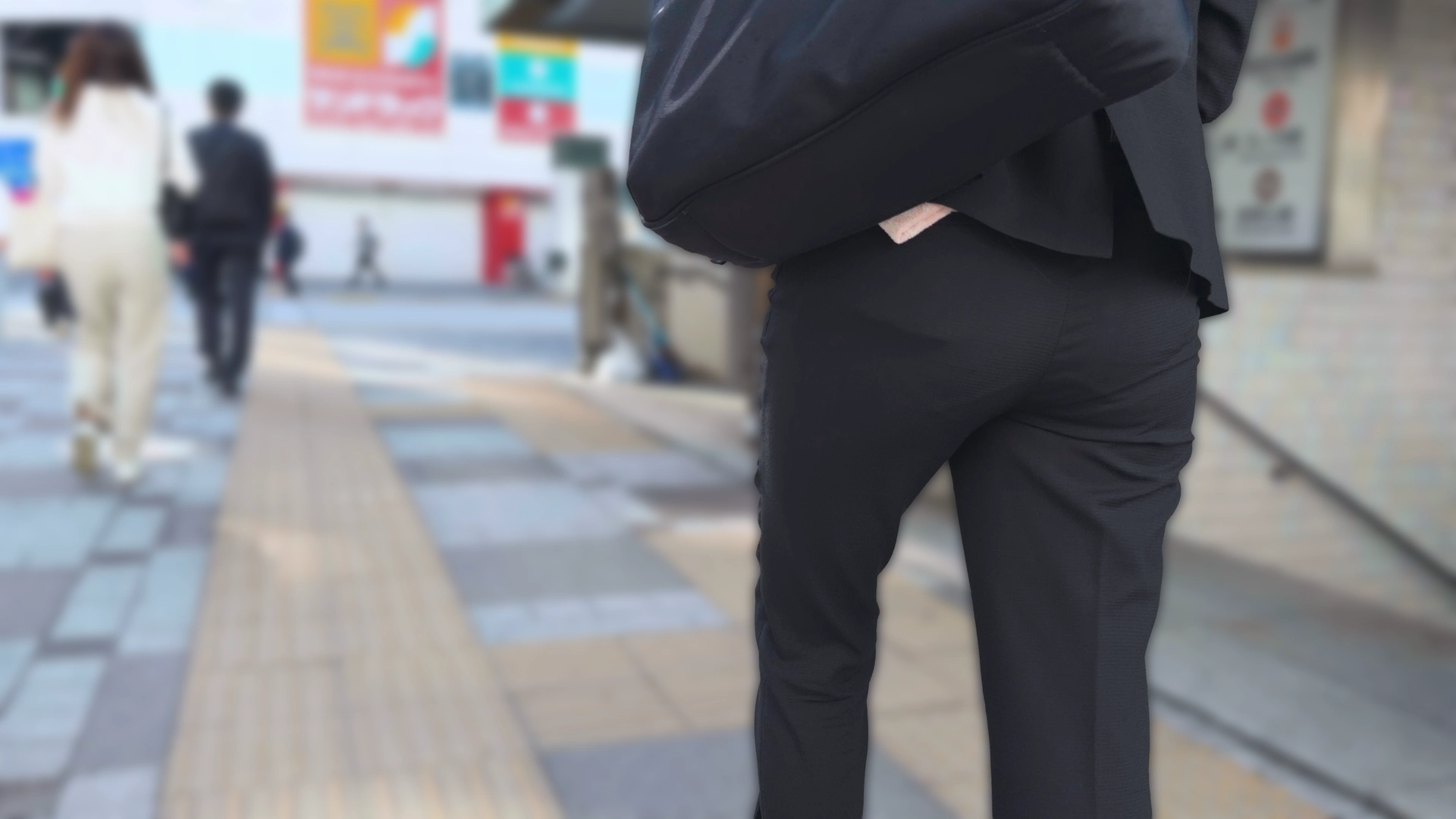 歩行記録0355「美しいスタイルのスレンダーボディOLさんを追跡」(全2名)