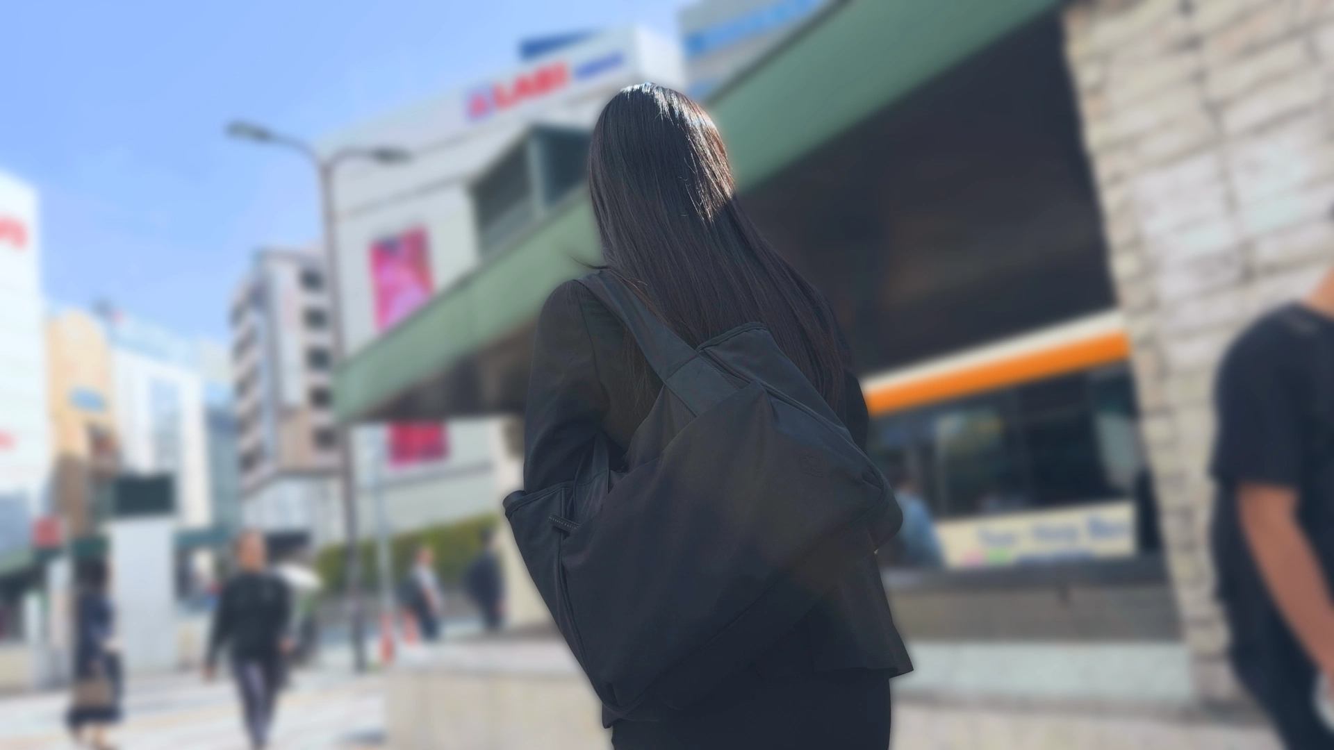 歩行記録0355「美しいスタイルのスレンダーボディOLさんを追跡」(全2名)
