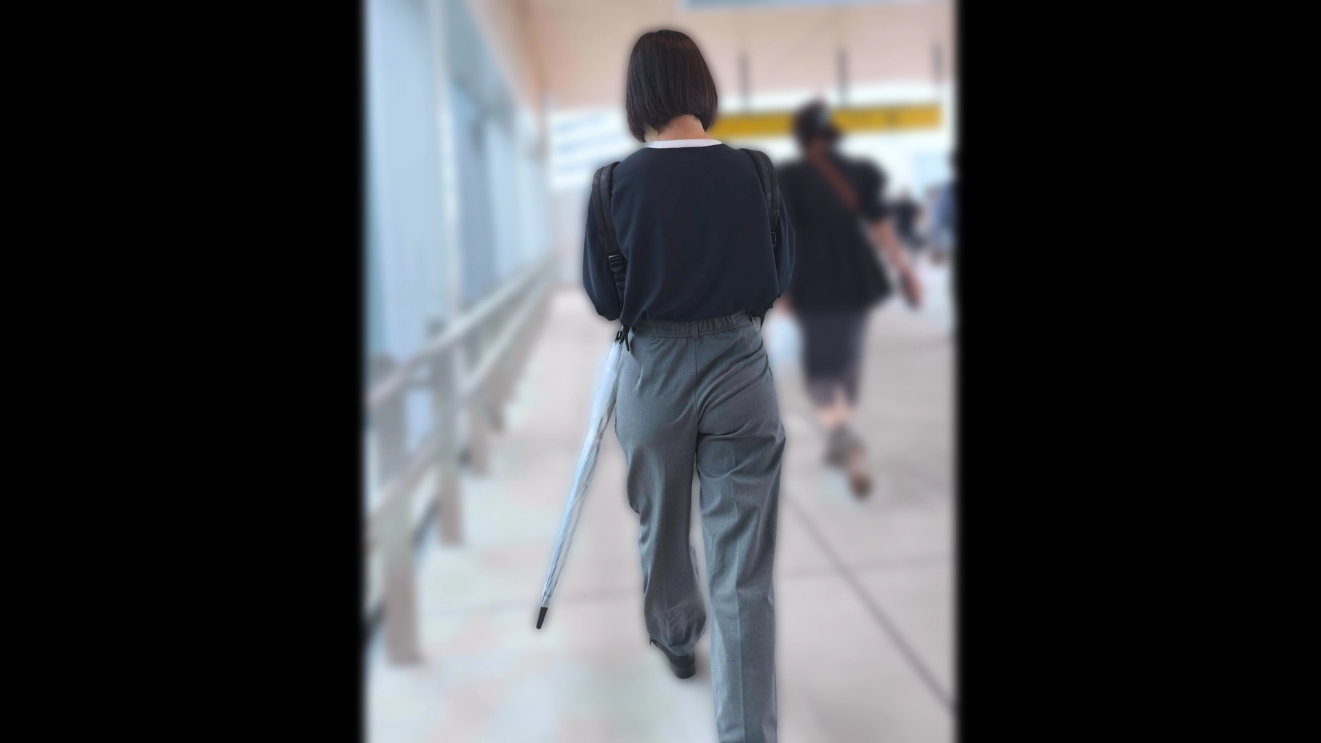 歩行記録0358「まるいヒップとむっちりボディが特長のOLさん」(全2名)