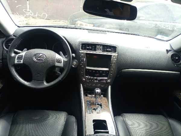 Lexus IS 250   - 2011