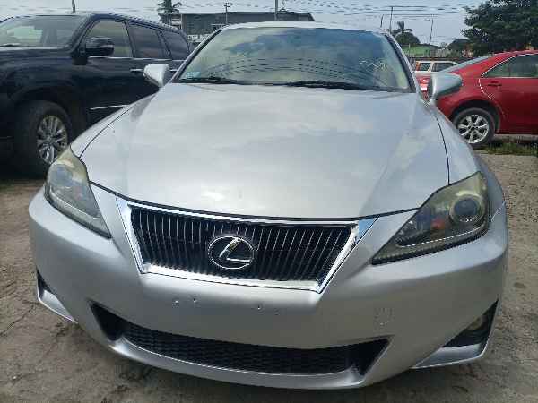 Lexus IS 250   - 2011