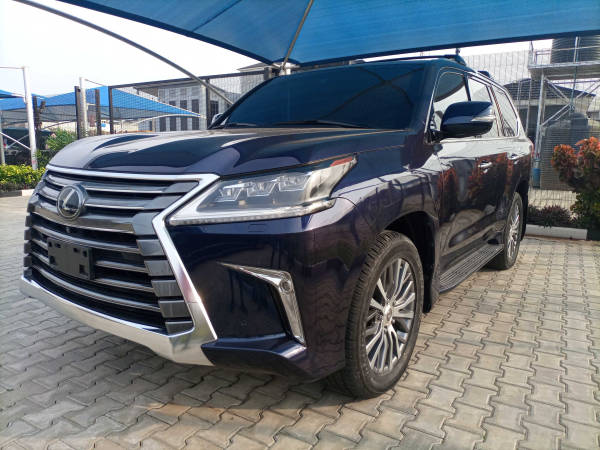 Lexus LX 570 - 2017