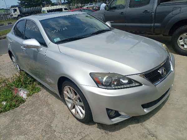 Lexus IS 250   - 2011