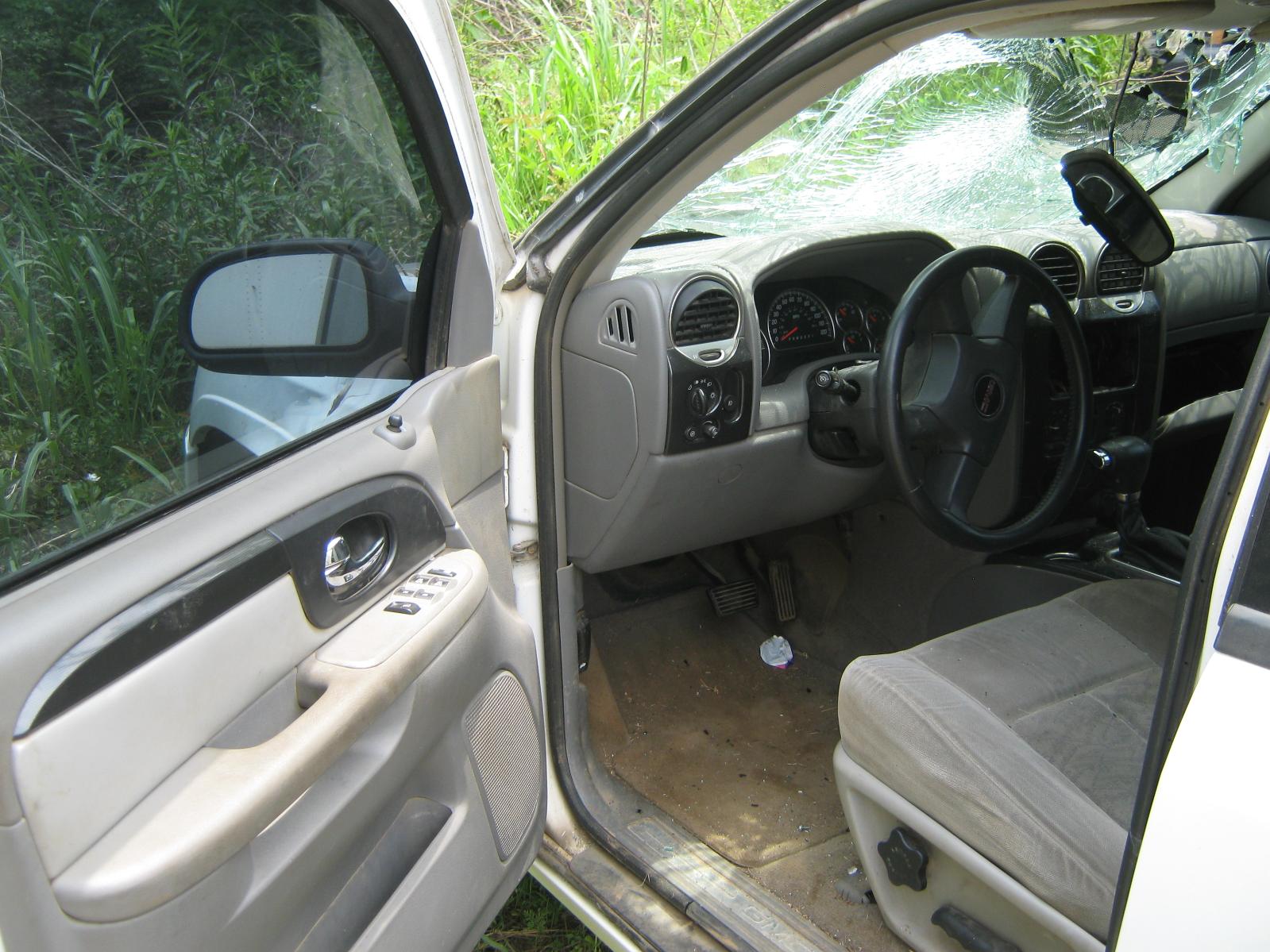 1999 gmc envoy front bumper cover