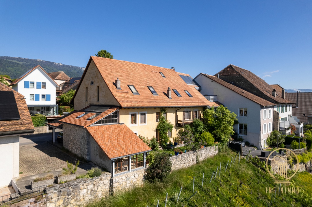 RANCES - belle ferme entièrement rénovée de 10 pièces avec parcelle jardin