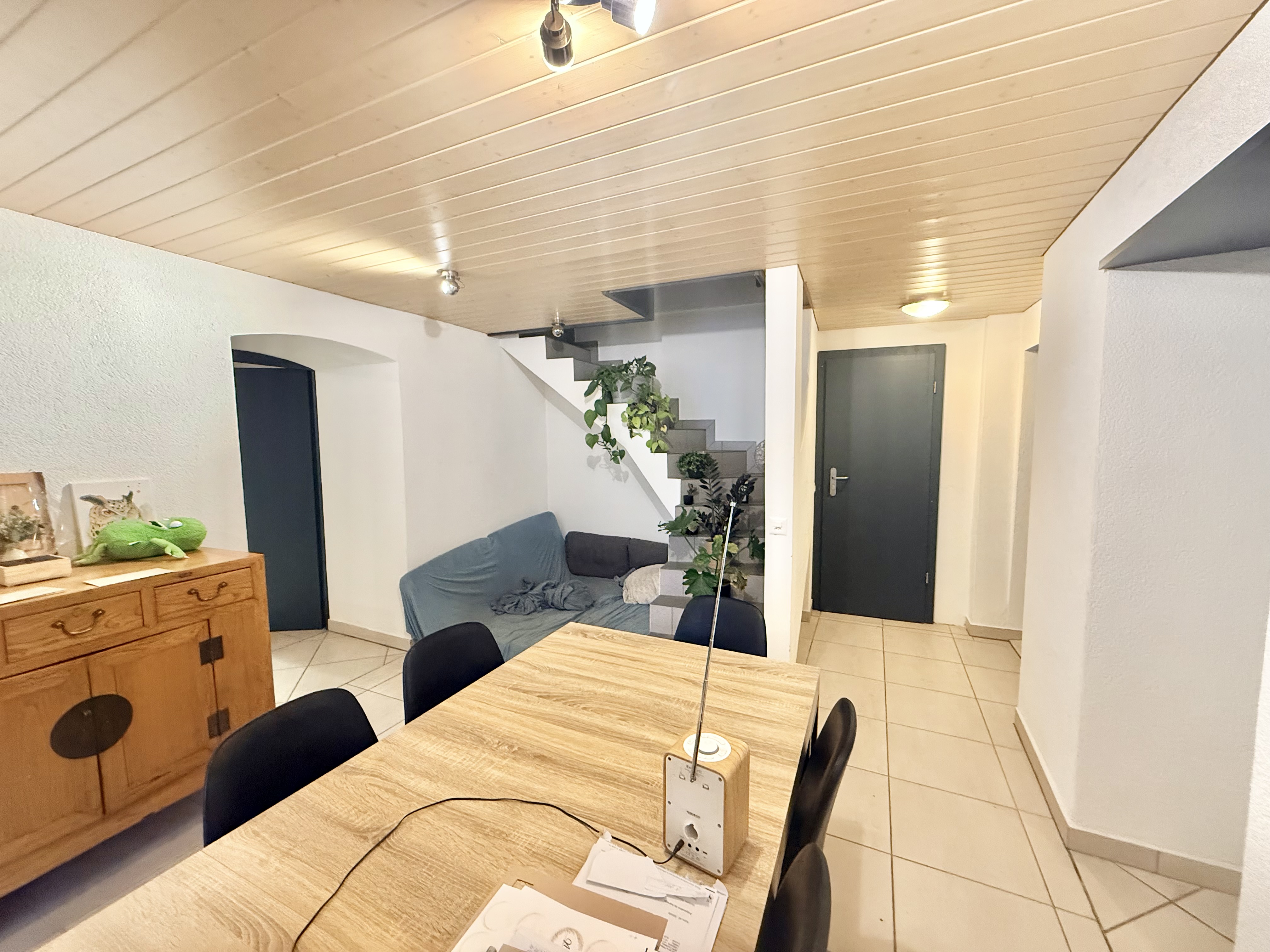 Espace mixte avec appartement 2,5 pièces et atelier – Centre de Tramelan