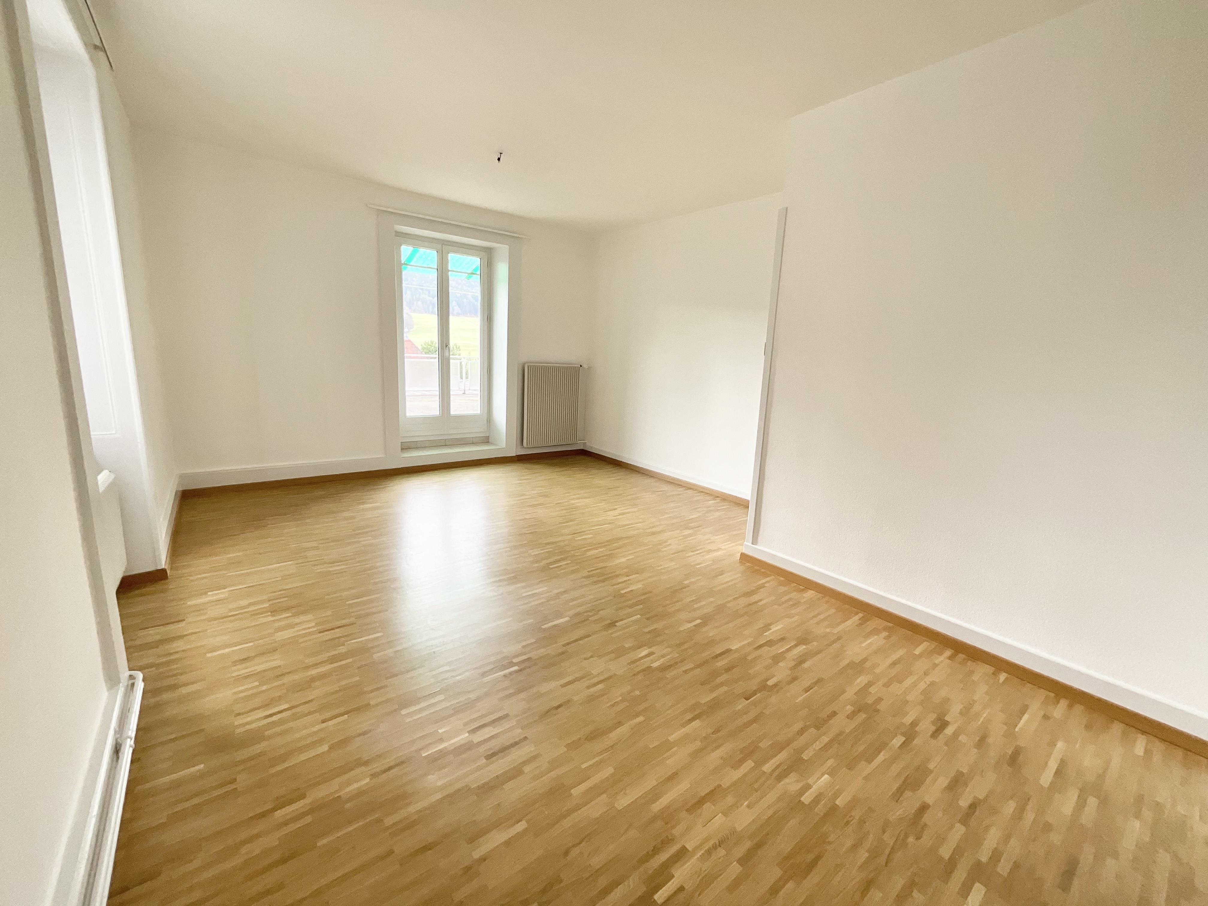 Charmant appartement de 4 pièces avec grande terrasse au cœur de Tramelan