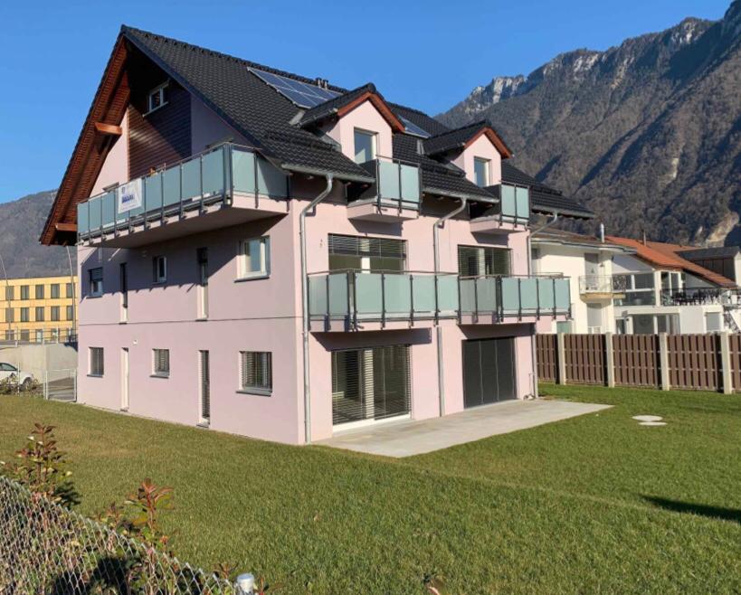 Superbe appartement en rez-de-jardin avec un grand jardin privatif a côté de l’hôpital