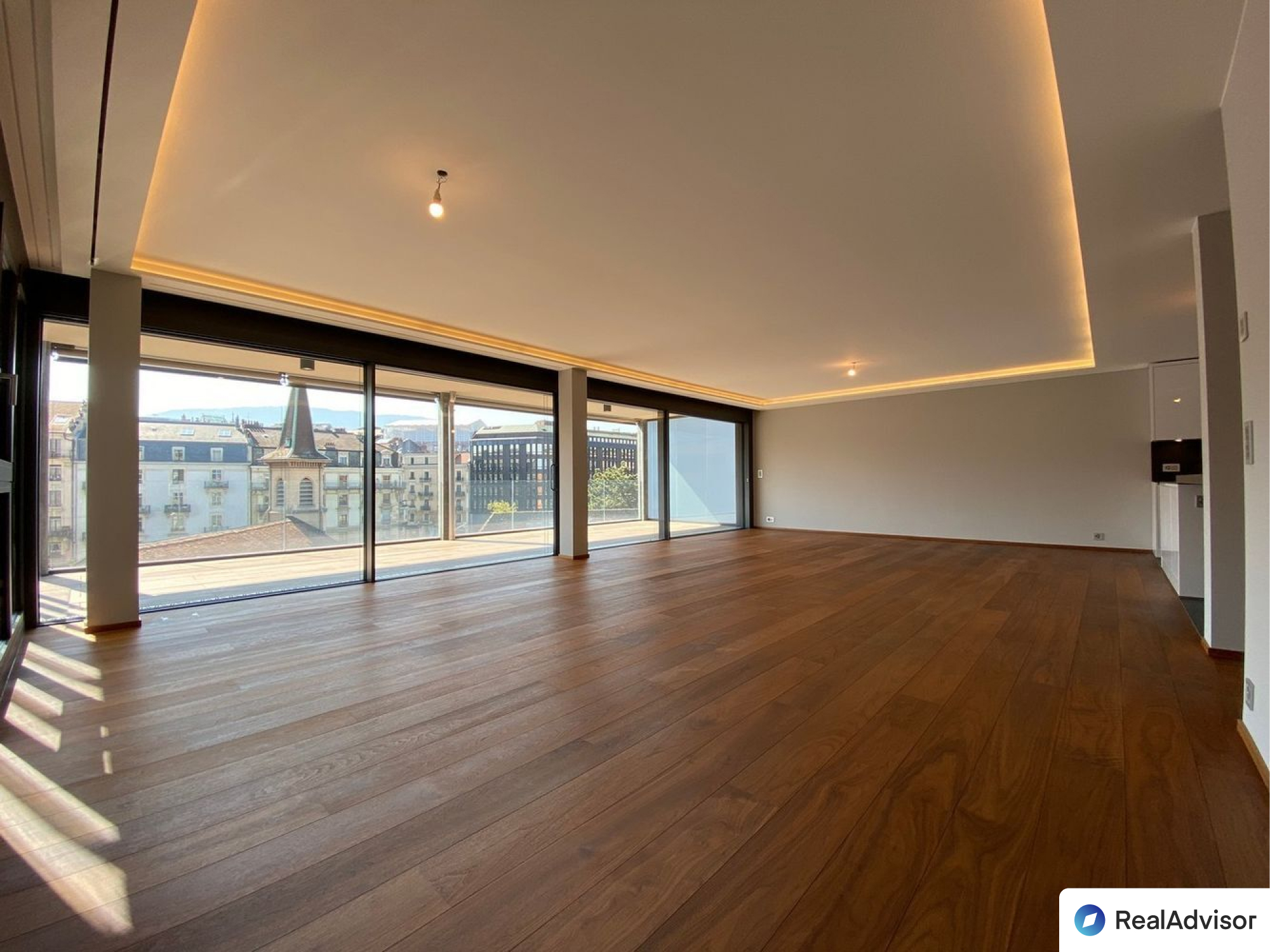 📈Geneva House Prices February 2024 & Housing market trends · CHF / m²